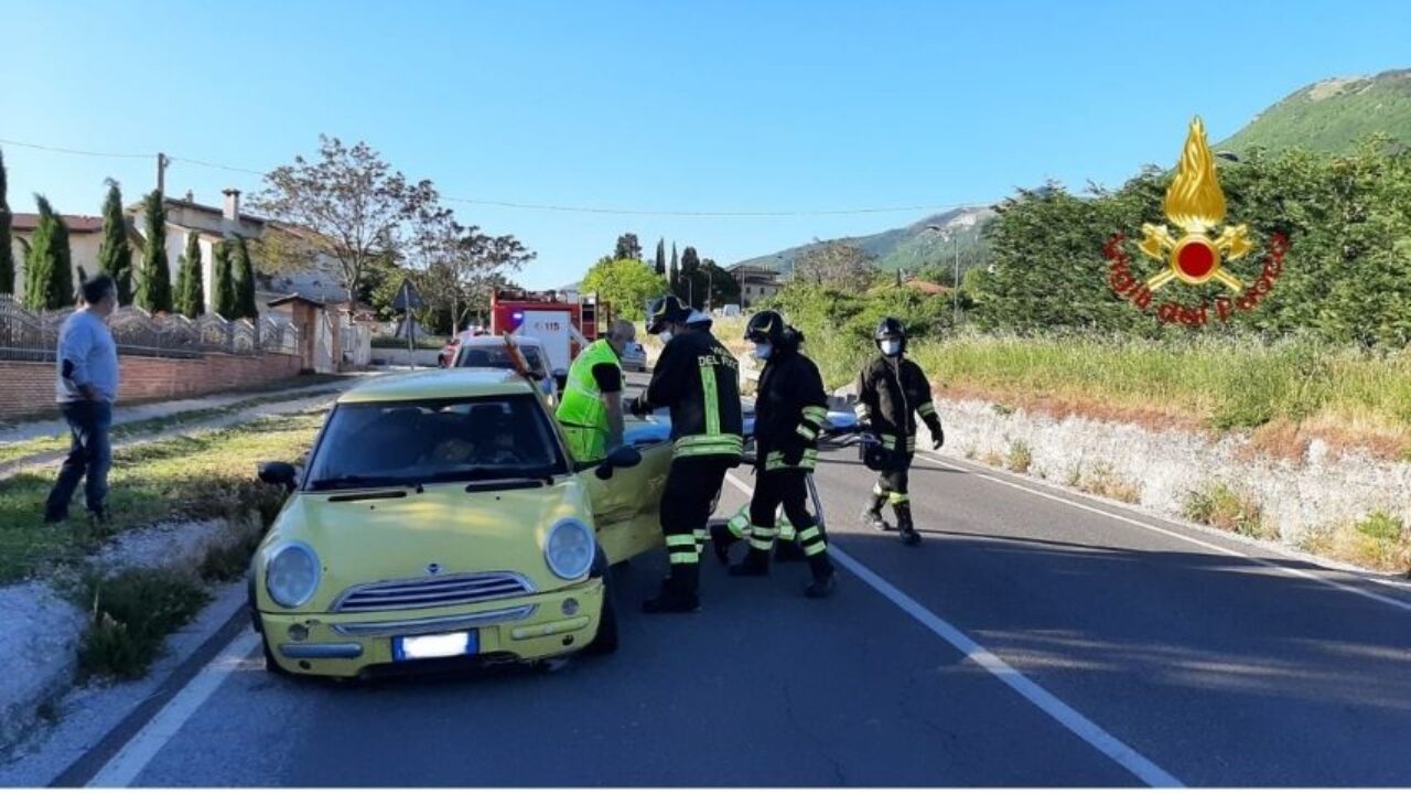 incidente a rigali una donna trasportata in ospedale