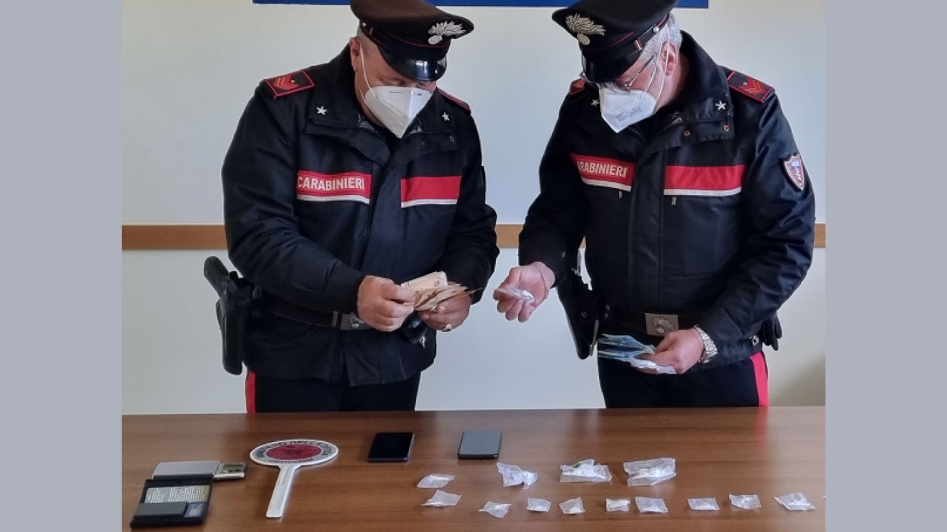 Gualdo Tadino: 60 Grammi Di Coca In Un Calzino, Arrestato Dai Carabinieri