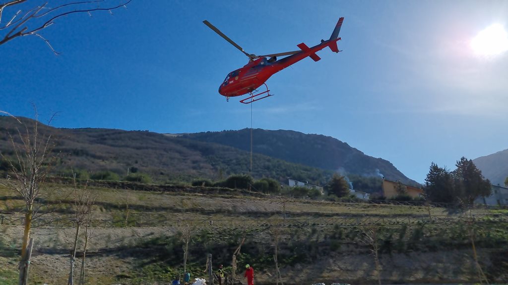 l'elicottero in volo(1)