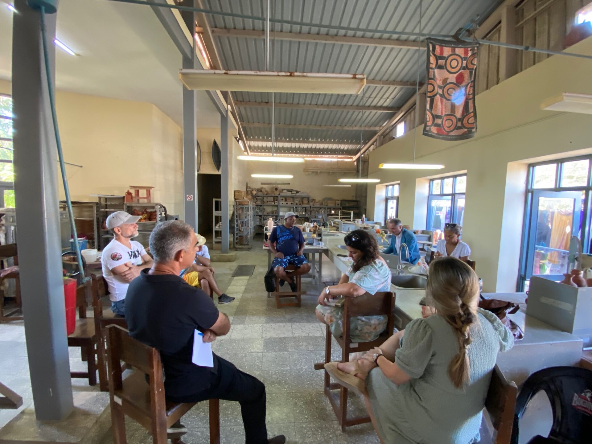 Riunione operativa al Taller Ceramico di Varadero