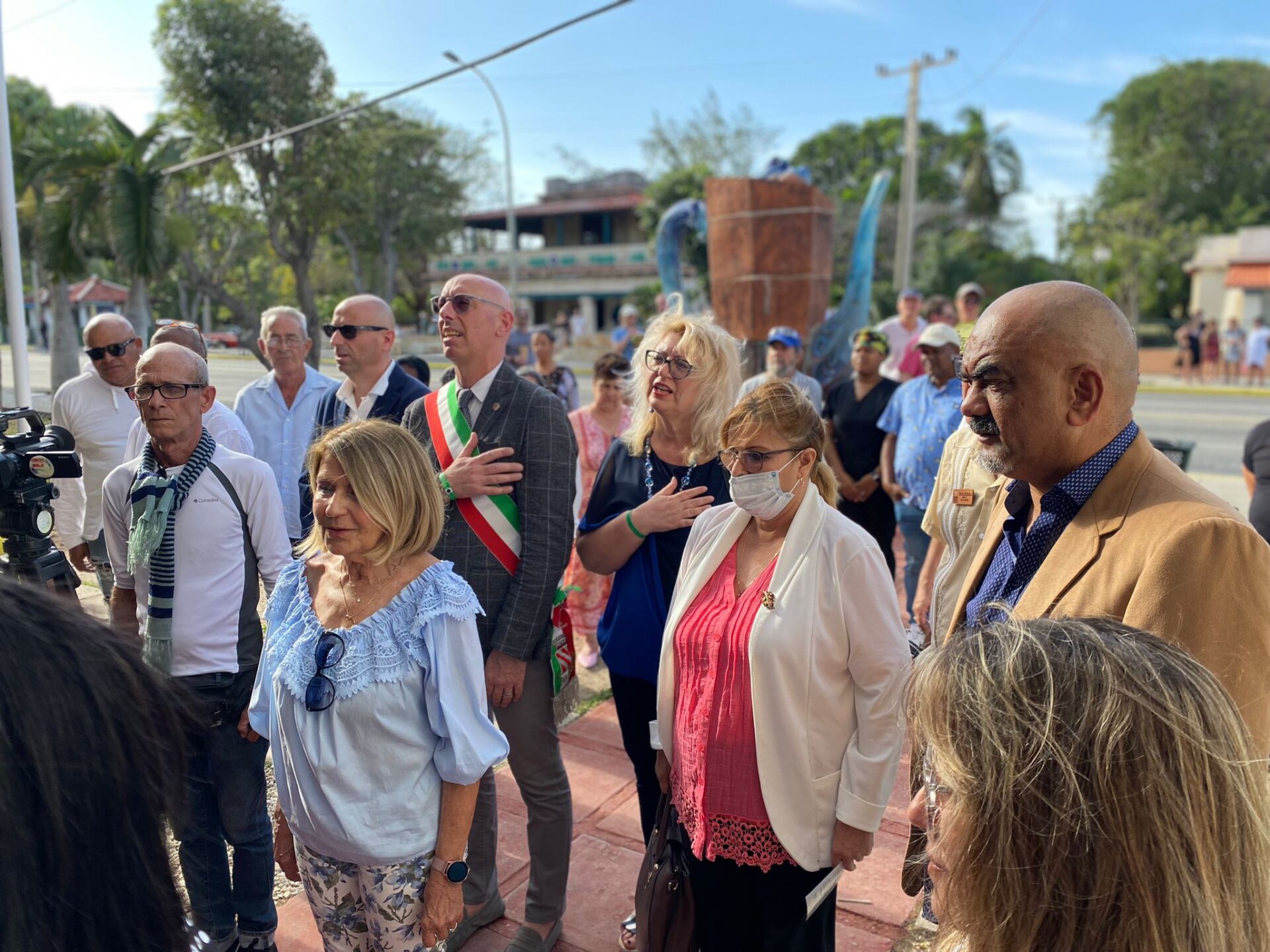 Il momento degli inni al Taller di Varadero