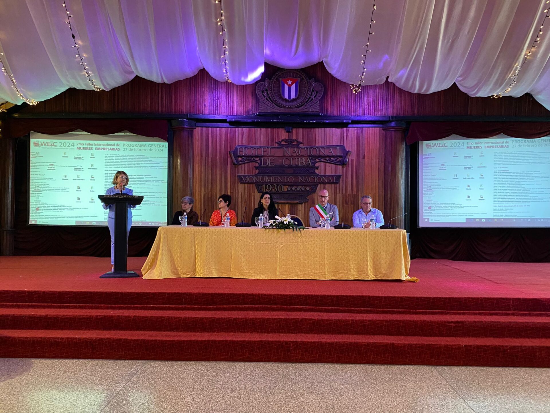 Un momento del Weic con il sindaco Presciutti