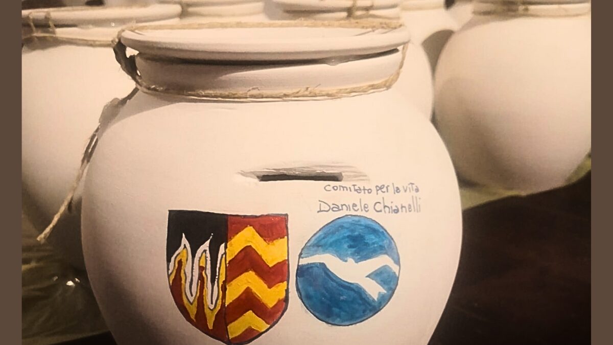 salvadanai comitato daniele chianelli Salvadanai che saranno all'ingresso delle taverne per la raccolta fondi in favore del Comitato "Daniele Chianelli"