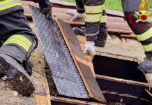 Incendio sul tetto di una casa a Purello, intervento dei Vigili del Fuoco