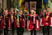 Giochi de le Porte, è la notte del grande corteo storico. 1.200 figuranti riportano Gualdo nel Medioevo
