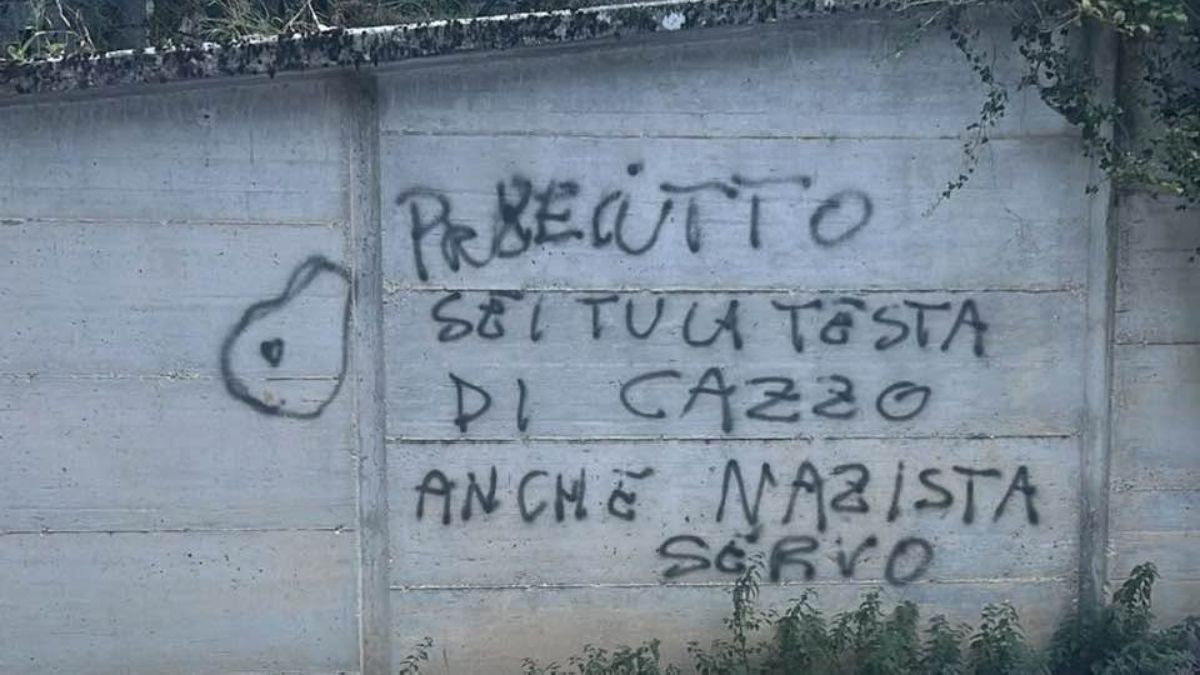 scritte contro presciutti